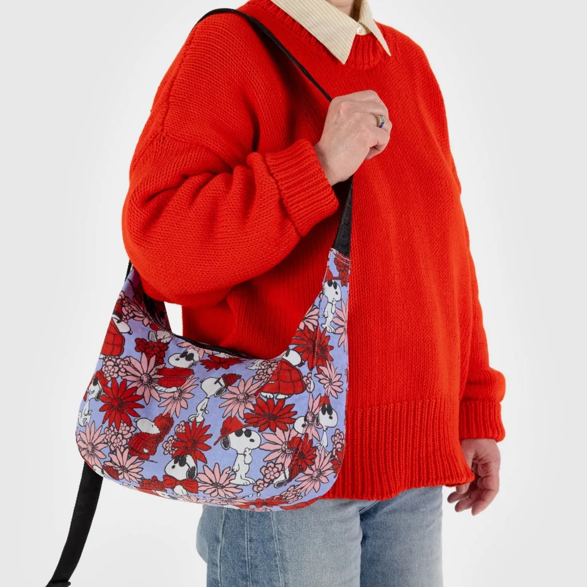 Baggu Medium Nylon Crescent Bag in Floral Snoopy