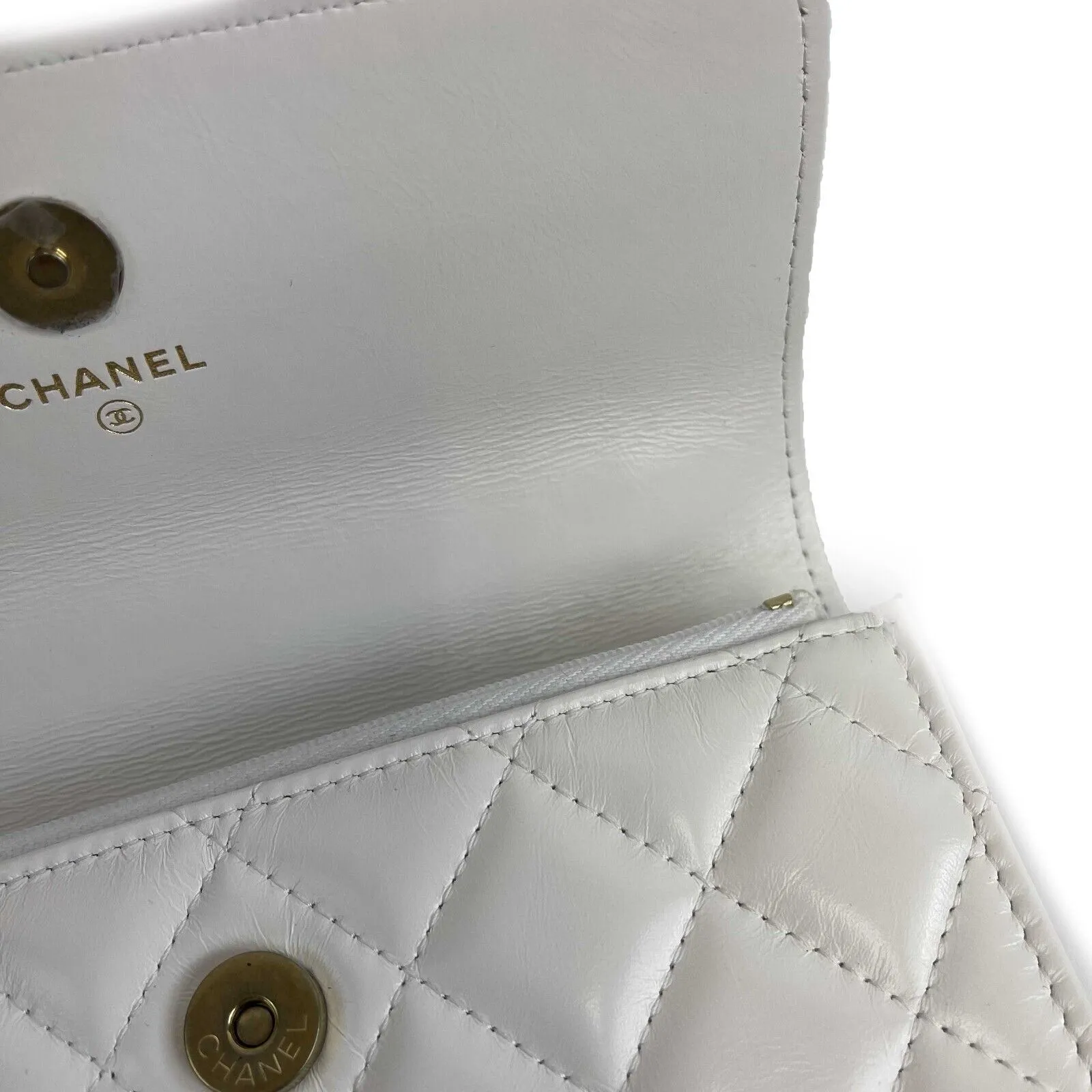 CHANEL - Small Quilted White Lambskin CC ‘CHANEL’ Top Handle / Crossbody