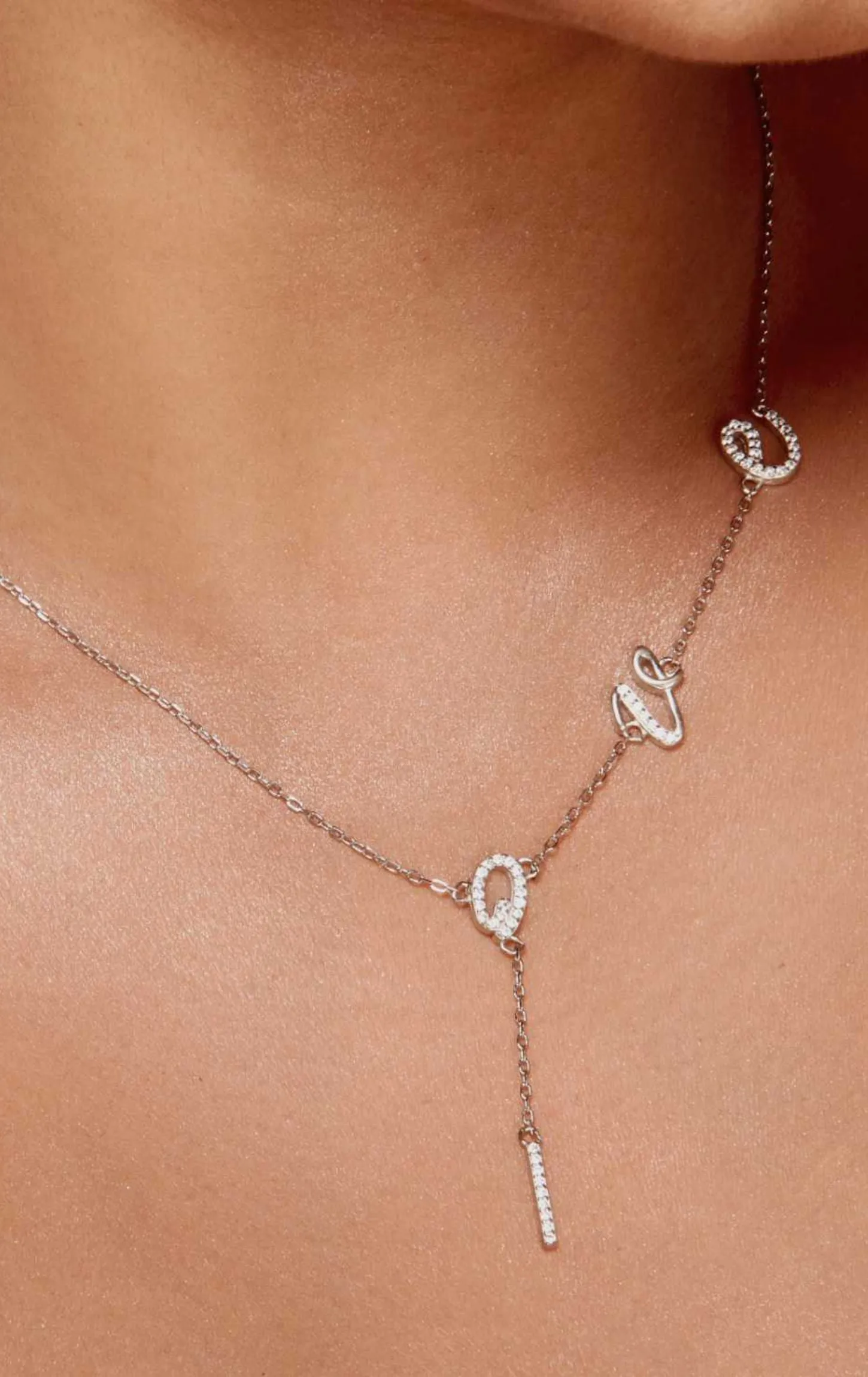 Modern Minimal with Dropping Necklace Silver