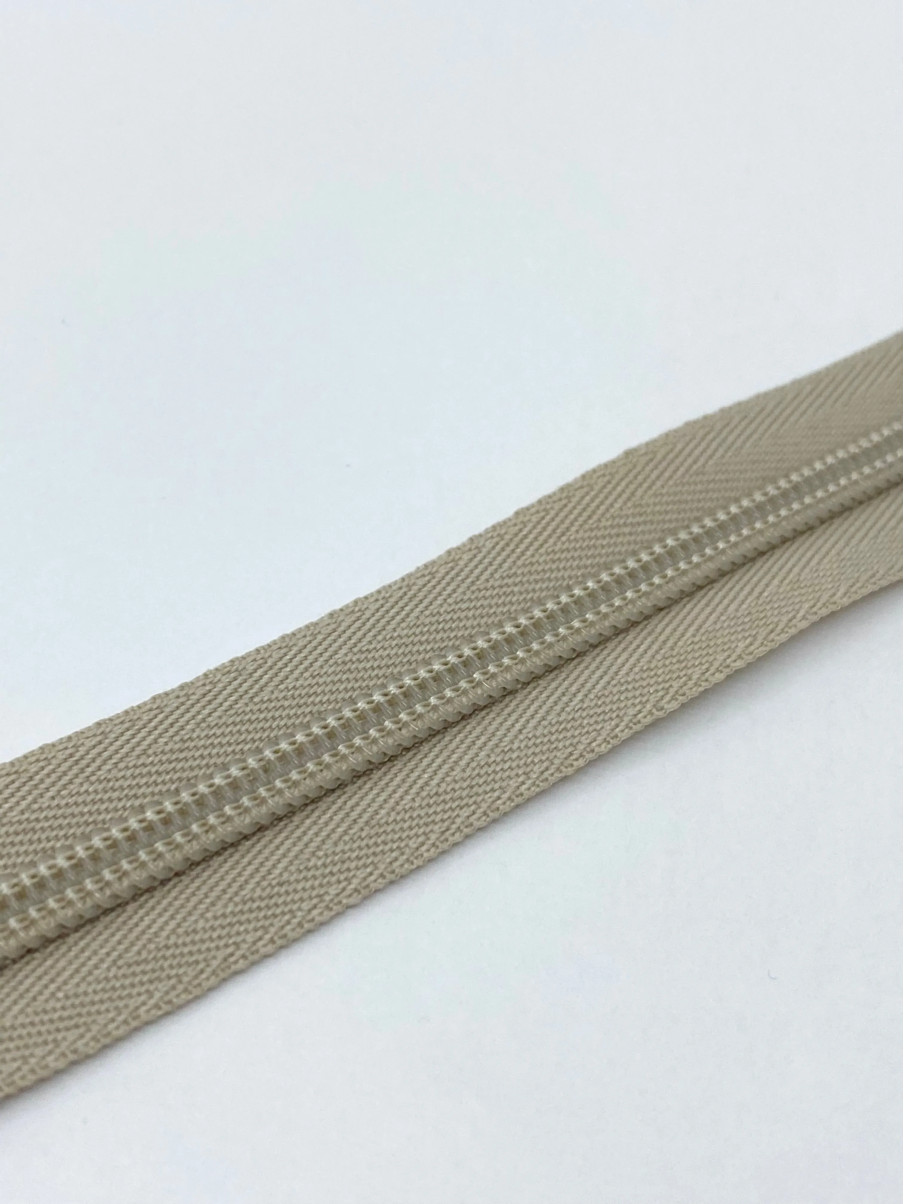 YKK® #3 Nylon Zipper c/e #572